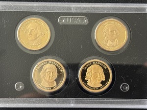 lot 152 image: Presidential Dollar Proof Set