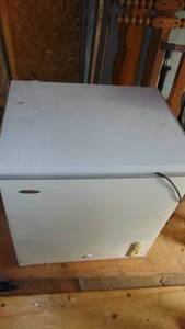 lot 304 image: Smaller Haier Chest Freezer, Works
