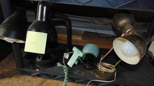 lot 333 image: 4-Desk Style Lamps