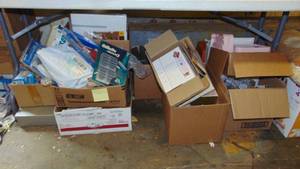 lot 357 image: Large Lot of Personal Care Items, Storage and Paper