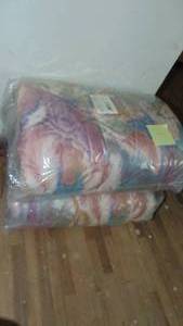 lot 422 image: 2- Brand New Twin Bedspreads