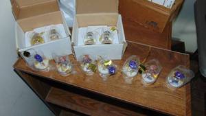 lot 433 image: Viking Snow Globes