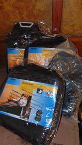 lot 452 image: 3- Rest Pads (New) and Duffle Bag New