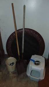 lot 458 image: Shovels, Trampoline and Litterbox