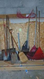 lot 24 image: Selection of Garden Tools