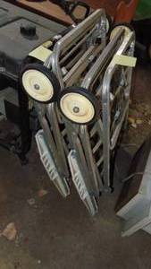 lot 29 image: 2-Vintage Metal Lounge Chairs