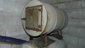 lot 38 image: Single Barrel Wood Garage Heater