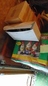 lot 464 image: 2- New Sets of Garden Gnomes, Flex Hose and 8- New Nesting Pockets