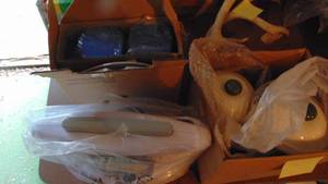 lot 465 image: Perfect Air Fan, Set of 3 Canisters and Storage Containers
