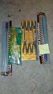 lot 490 image: New Screwdrivers