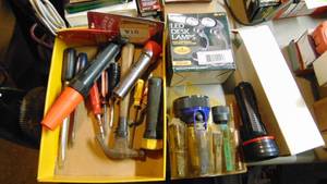 lot 513 image: Desk Lamp, Flashlights and Other Tools