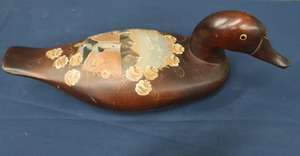 lot 18 image: VINTAGE TOLE PAINTED DUCK