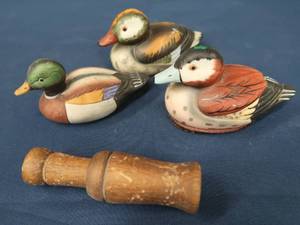 lot 29 image: DECO DECOYS  DUCK CALL