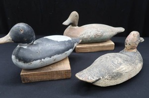 lot 34 image: 3 WOODEN DECOYS