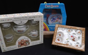 lot 45 image: NIB KIDS DISHES