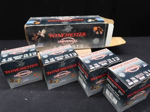 lot 50 image: 100 SHELLS  WINCHESTER UNIVERSAL 20 GAUGE