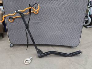 lot 79B image: GRABER BIKE RACK WITH LOCK