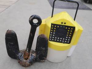 lot 79E image: ANCHOR AND LIVE BAIT BUCKET