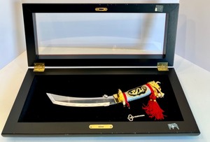 lot 244 image: Decorative German-Made Genghis Khan Replica Dragon Handle Tanto Dagger with Display Case