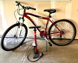 lot 294 image: Used Schwinn 26 Ranger Mens Mountain Bike with 21-Speed