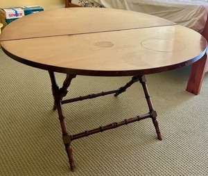 lot 129 image: Vintage Drop-Leaf Dining Table with Folding Legs