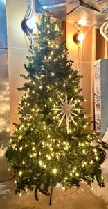 lot 168 image: Pre-Lit Artificial Christmas Tree with Star Topper and Storage Bag
