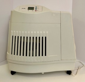 lot 172 image: MoistAIR MA12001 Humidifier