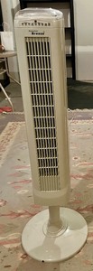 lot 178 image: Hawaiian Breeze Remote-Controlled Tower Fan Model FS10-S4R