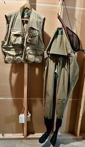 lot 185 image: Orvis Fishing Outfit Vest, Waders & Net - Size LLSH