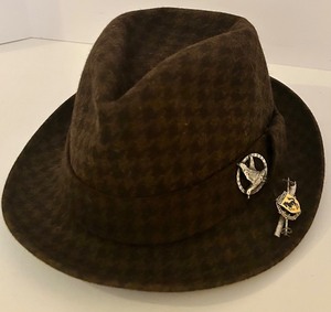 lot 206 image: Christys London Vintage Brown Tweed Fedora with Hunting Pin