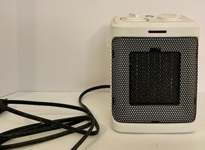 lot 271 image: ProBreeze Portable Heater with Adjustable Settings