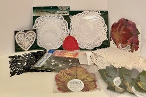 lot 281 image: Assorted Decorative Table Doilies and Leaves Collection