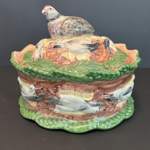 lot 78 image: Vintage Ceramic Tureen with Bird and Fowl Motif