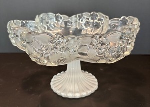lot 79 image: Mikasa West Germany Walther Crystal Footed Compote Dish