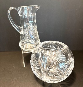 lot 92 image: Crystal Pitcher and Rose Bowl Vase Set with Intricate Cut Designs