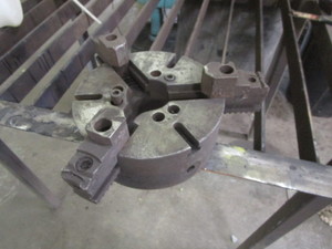 lot 49 image: 10 3 Jaw Chuck