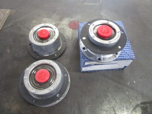 lot 96 image: Trailer Oil Filled Hub Caps