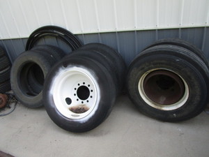 lot 103 image: Semi Wheels & Tires