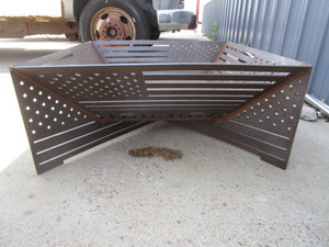 lot 124 image: American Flag Steel Fire Pit 3x3x16