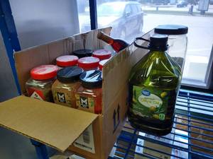 lot 31 image: Large Lot of Seasonings, Spices, Olive Oil, Etc