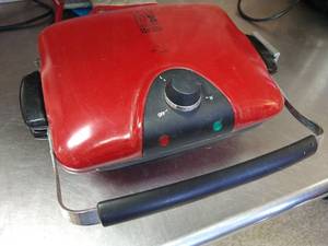 lot 42 image: Foreman Waffle Maker
