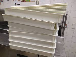 lot 45 image: (8) Bins