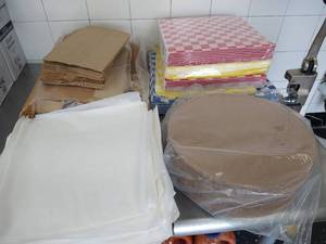 lot 74 image: Paper Products