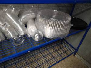 lot 104 image: Catering Boxes & Cups Lids