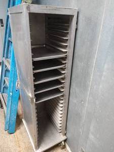 lot 114 image: Rolling Food Rack & Trays