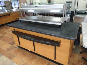 lot 120 image: Buffet Table & Warmer