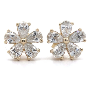 lot 35 image: 1.50 Carat Diamond Flower Cluster Stud Earrings in 14k Yellow Gold VIDEO
