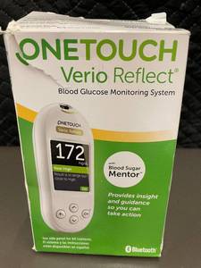 ONETOUCH Verio Reflect Blood Glucose Monitoring System with Case