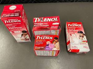lot 37 image: Lot of Childrens and Infants Tylenol Medications