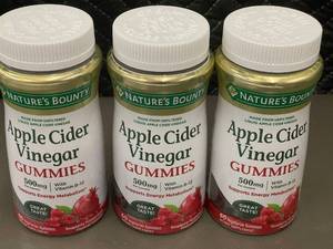 lot 88 image: Collection of Natures Bounty Gummies Apple Cider Vinegar and Zinc